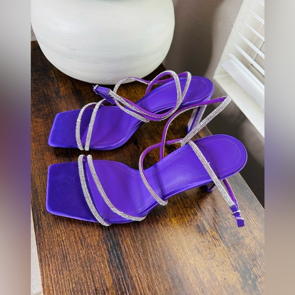Purple Zara Rhinestone Sandal Size 9 NWOT - Picture 4 of 8